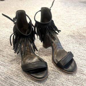 Mia Heritage sandals